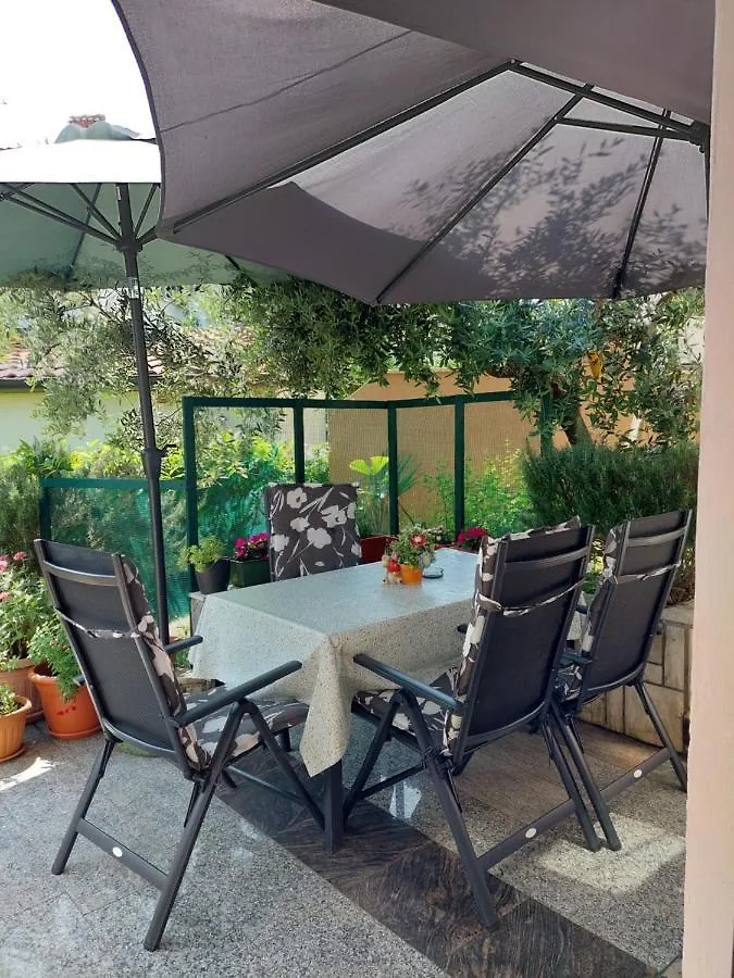 Cozy-Family Apartment Porec